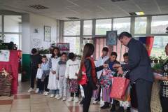 ош-21.-новембар-дан-школе-додела-поклона